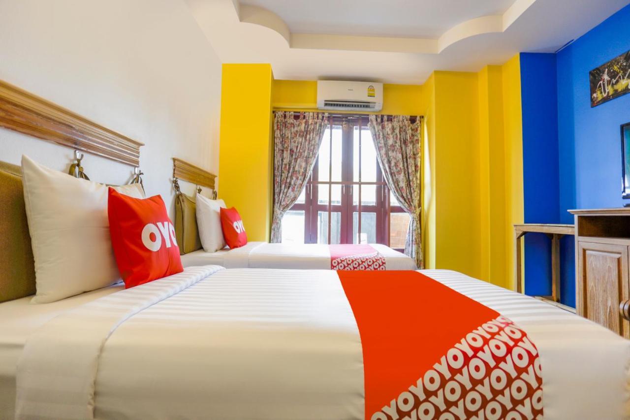 Yellow Tique Hotel Лампанг Экстерьер фото